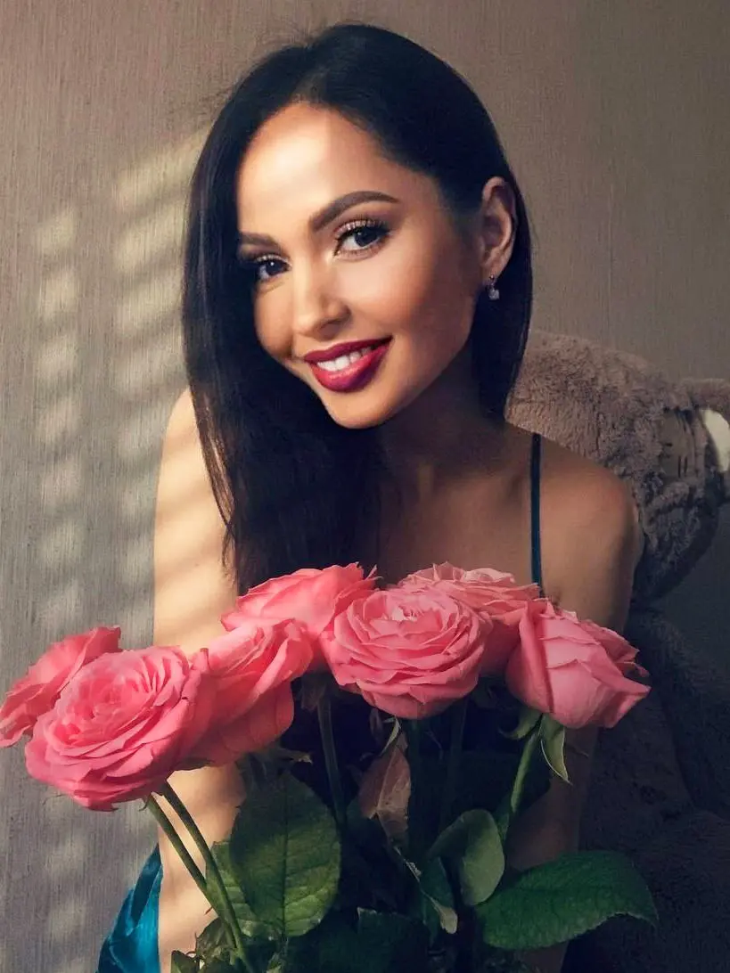 Discover Her Profile