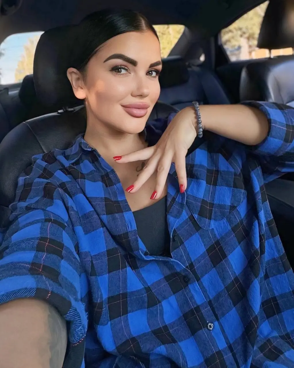 Discover Her Profile