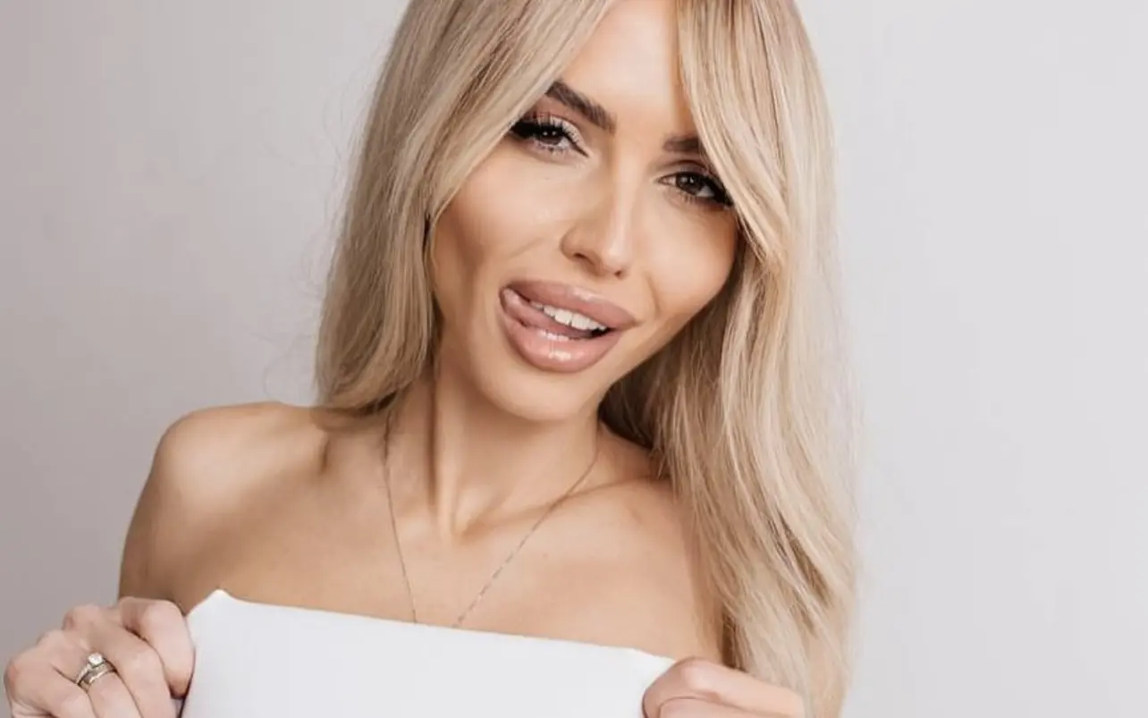 Discover Her Profile