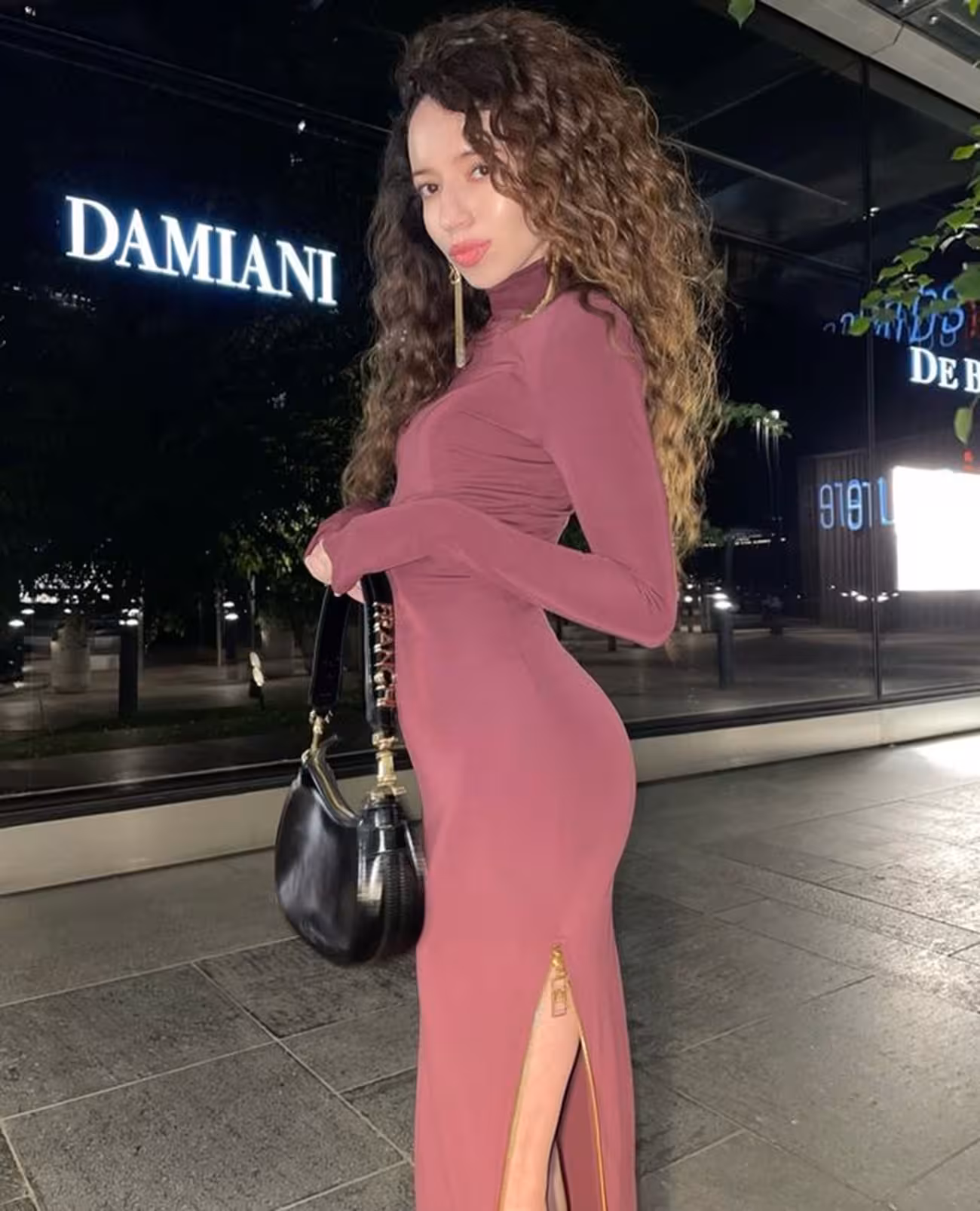 Discover Her Profile