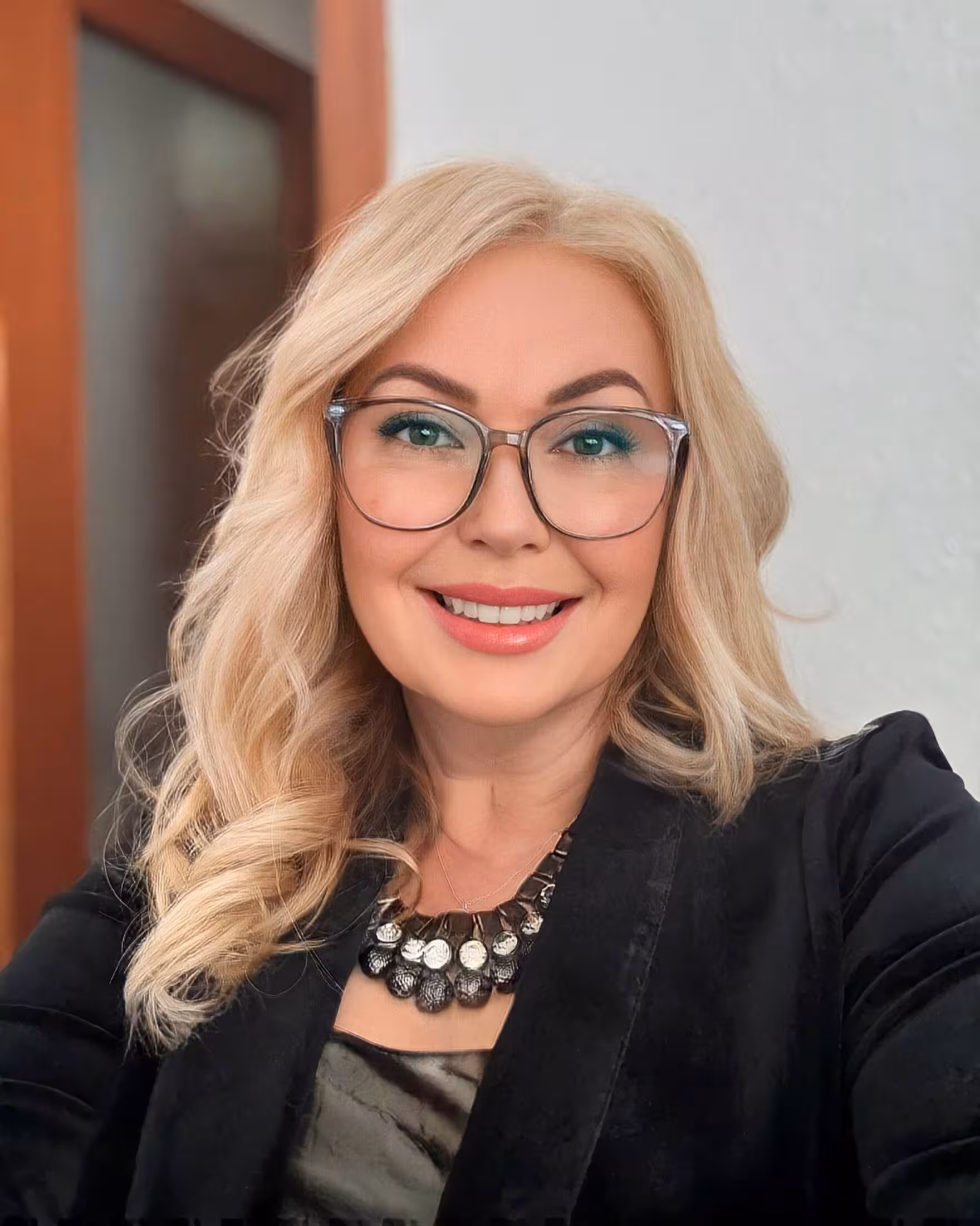 Discover Her Profile